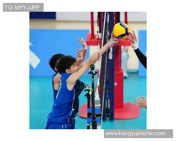 重庆排球队拼搏历程揭秘:从默默无闻到荣耀之路的奋斗故事 重庆排球队拼搏历程揭秘:从默默无闻到荣耀之路的奋斗故事